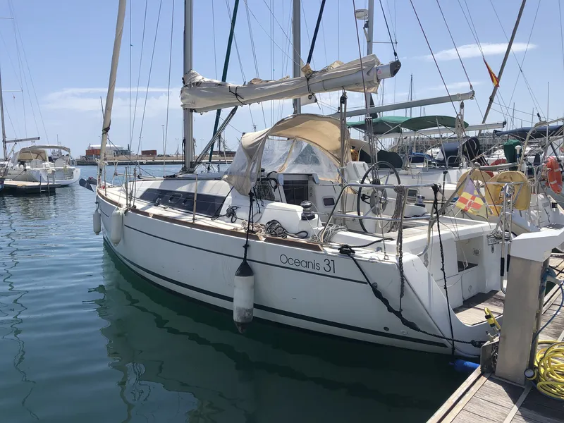 Beneteau Oceanis 31 de alquiler amarrado en Ibiza