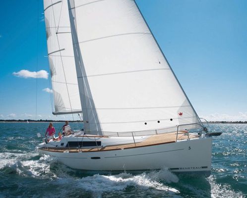 Beneteau Oceanis 37