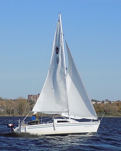 Catalina Capri 18